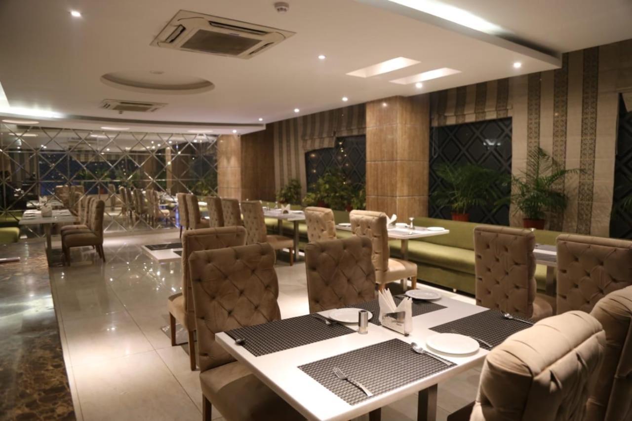 Hotel Pacific Roorkee Exterior foto